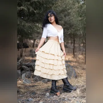 Ekru Çiçekli Kat Kat Etek